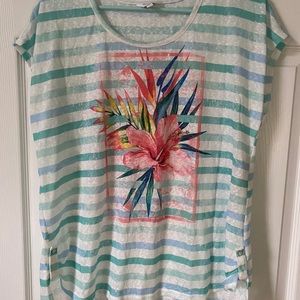 NWT Sz PXL, “The Florida Tee” from Bealls. Lightweight and super pretty!